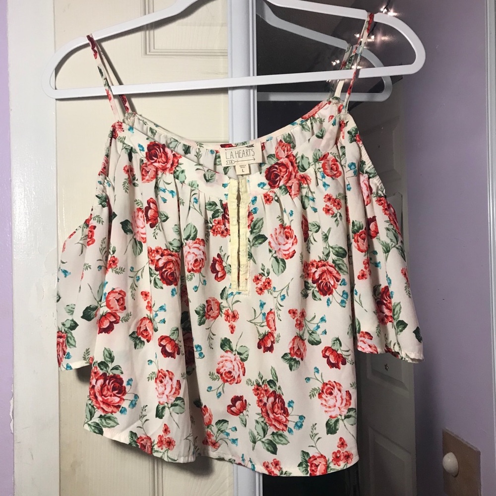 LA Hearts floral cold shoulder top